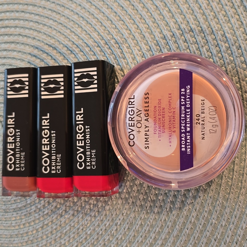 COVERGIRL BRAND WOMEN'S MAKEUP LIPSTICK AND FOUNDATION BUNDLE